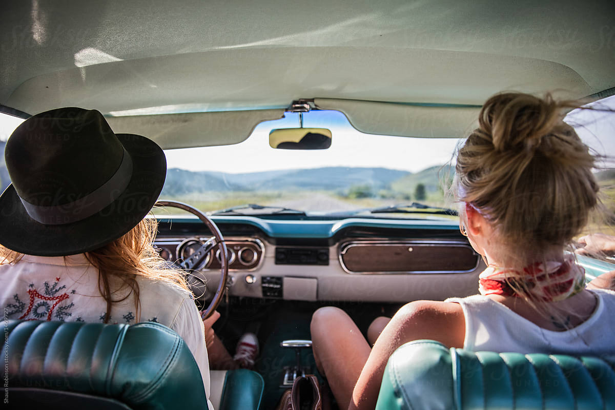 Look at car. Jessica Road trip. Fun Road trip aesthetic. Old Japan car Road trip girl.